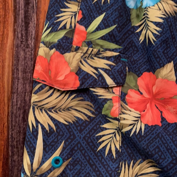 Tommy Bahama Relaxed Men’s 2XT - Picture 6 of 7
